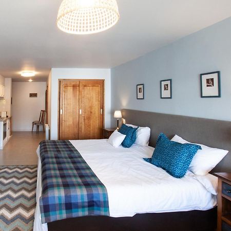 Las Bayas Home Suites Esquel Esterno foto