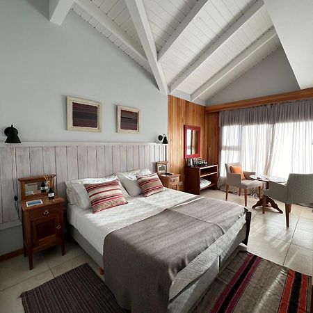 Las Bayas Home Suites Esquel Esterno foto
