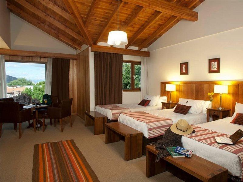 Las Bayas Home Suites Esquel Esterno foto