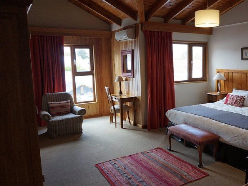 Las Bayas Home Suites Esquel Esterno foto