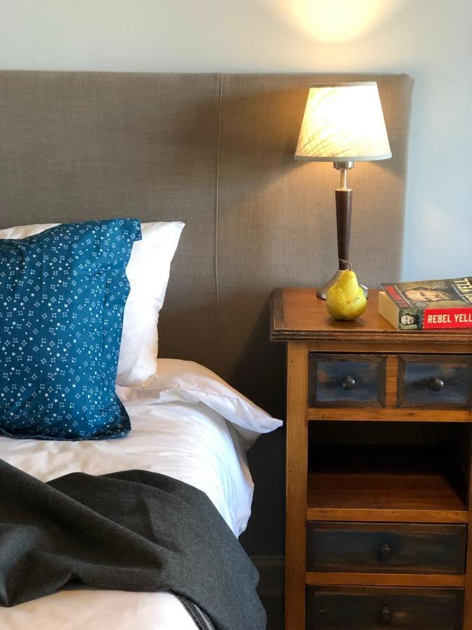 Las Bayas Home Suites Esquel Esterno foto