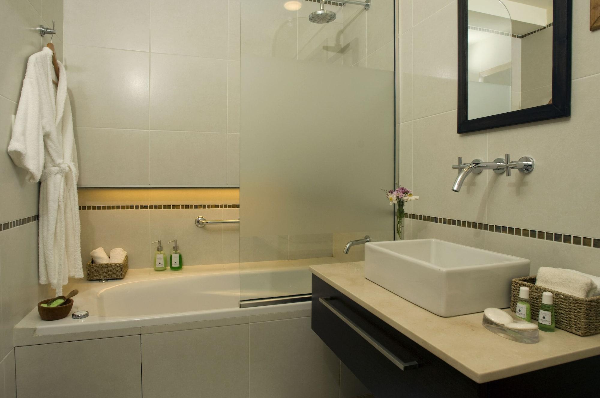 Las Bayas Home Suites Esquel Esterno foto