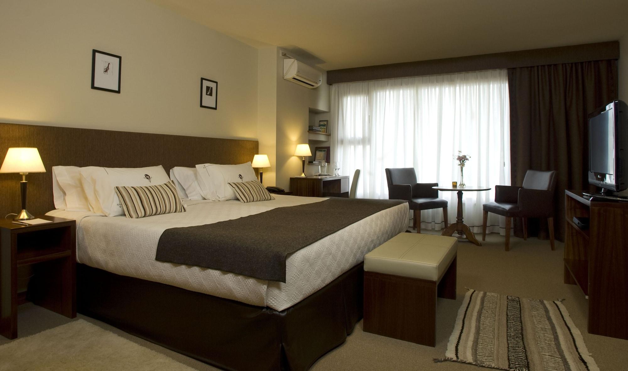 Las Bayas Home Suites Esquel Esterno foto