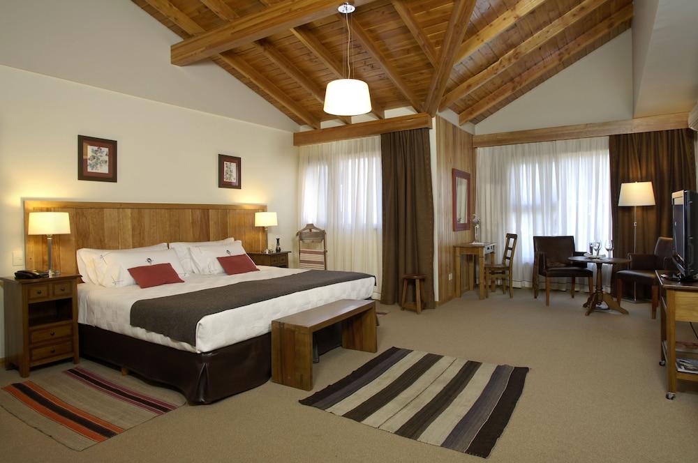 Las Bayas Home Suites Esquel Esterno foto
