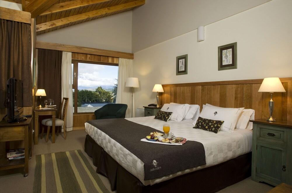 Las Bayas Home Suites Esquel Esterno foto