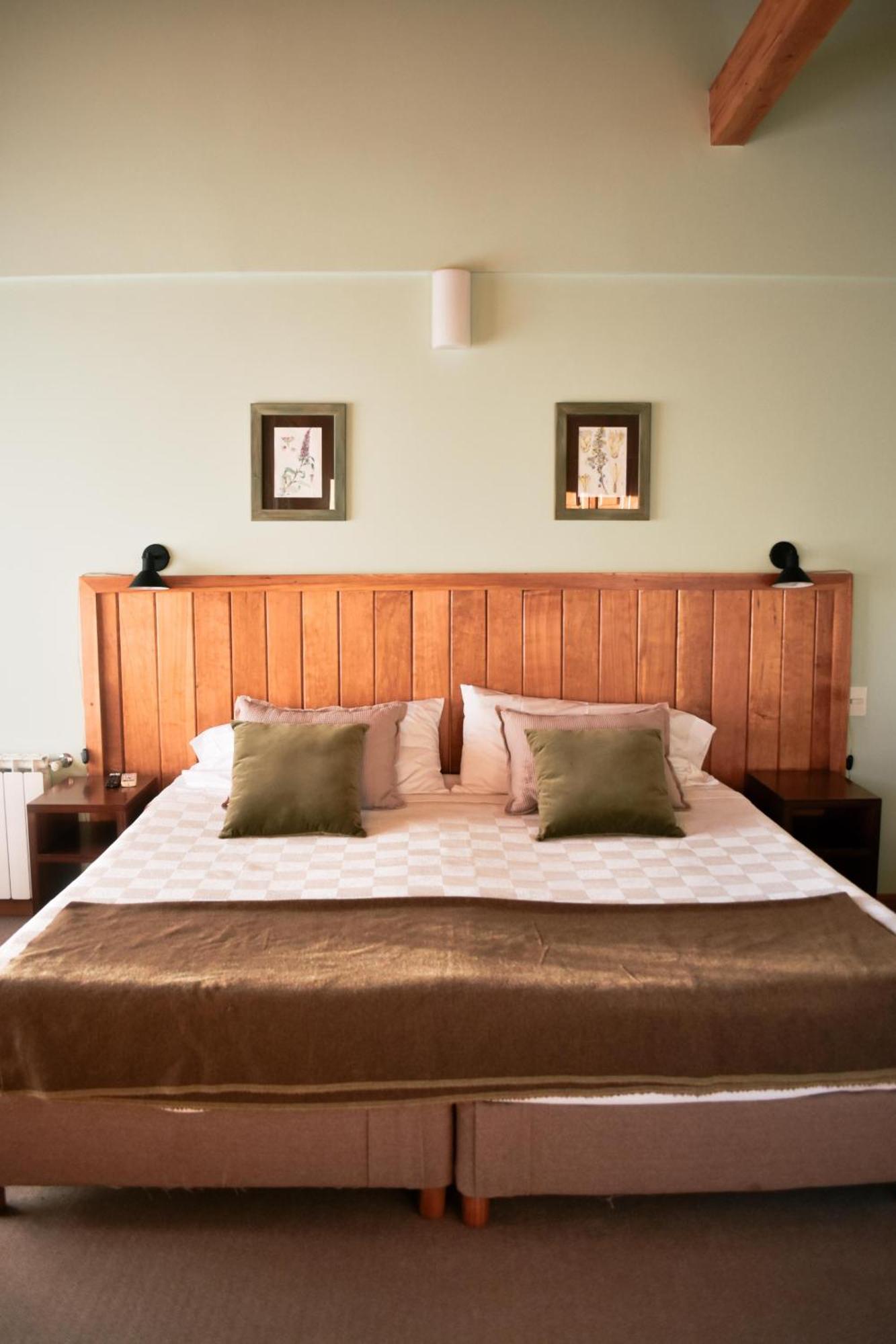 Las Bayas Home Suites Esquel Esterno foto