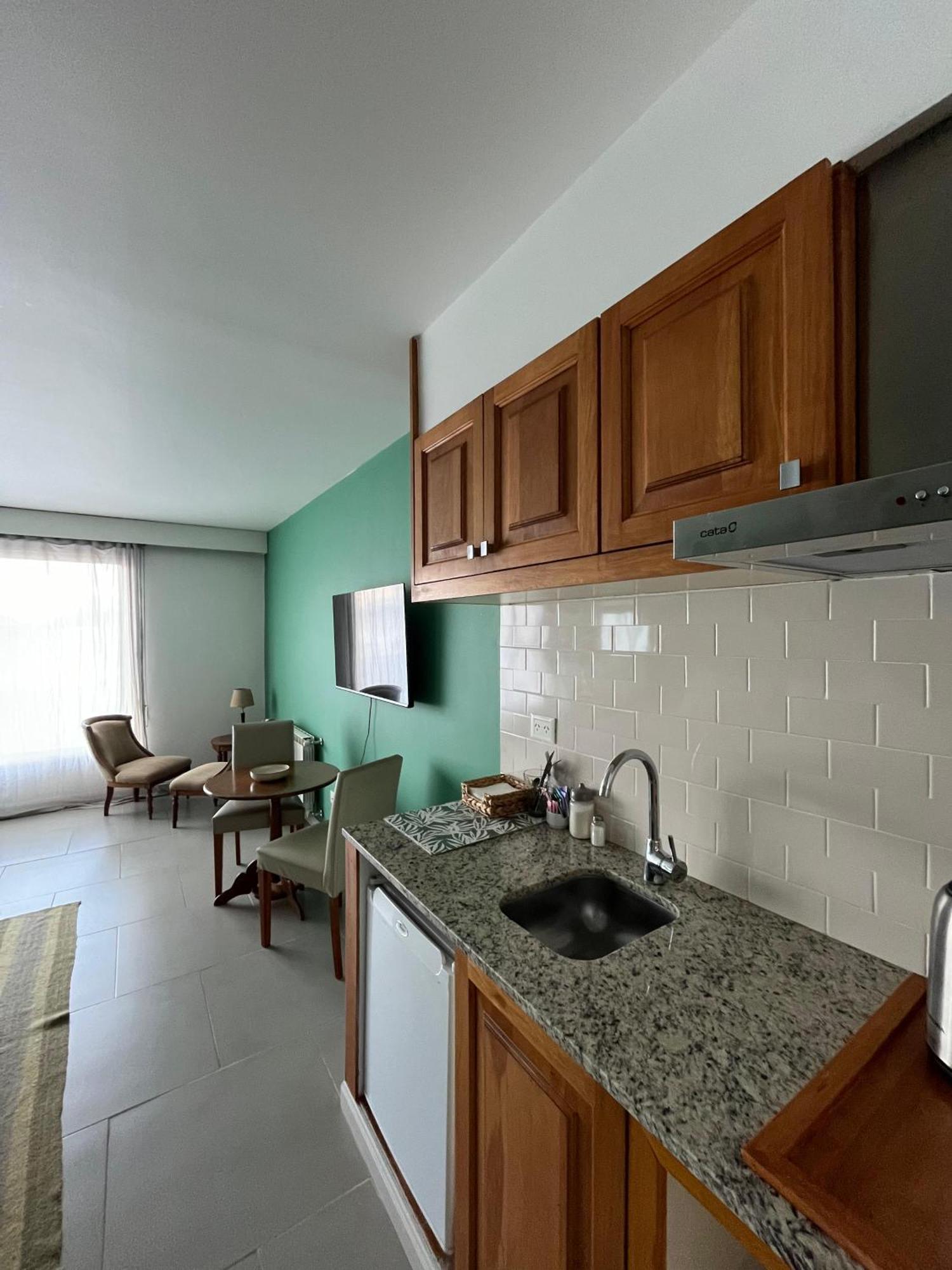 Las Bayas Home Suites Esquel Esterno foto
